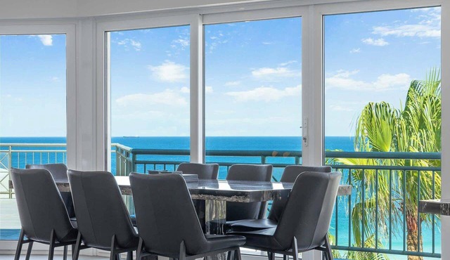 Apartment M601 - Spectacular Beachfront Penthouse!