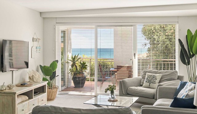 Apartment R113 - a secluded beachside retreat!