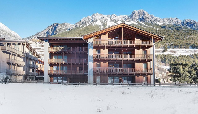 Apartment 'Viola' with Mountain View, Balcony and Wi-Fi