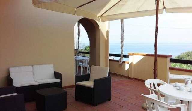 APPARTAMENTO CON TERRAZZA VISTA MARE A DUE MINUTI DALLA SPIAGGIA (IUN P5515)