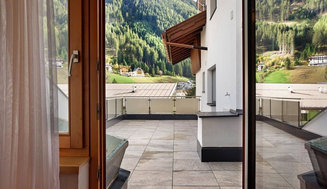 Appartement 205 with Sauna, Wi-Fi & Terrace