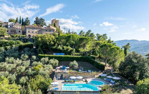 Awesome Apartment In Montecastelli Pisano