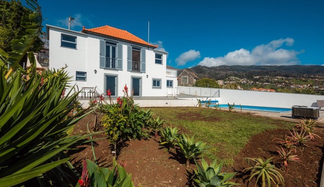 Beautiful country Villa with a small house onsite which together sleeps 6 people