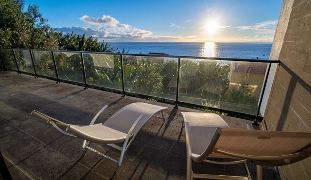 Beach Sunset Villa 100m from Ocean & Beach
