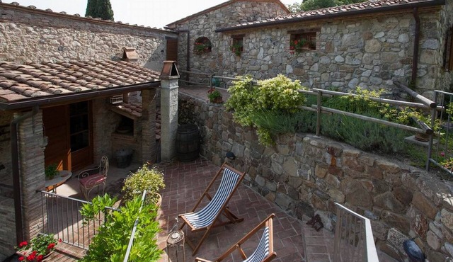 beautiful accommodation in a quiet location and with a huge garden, M2