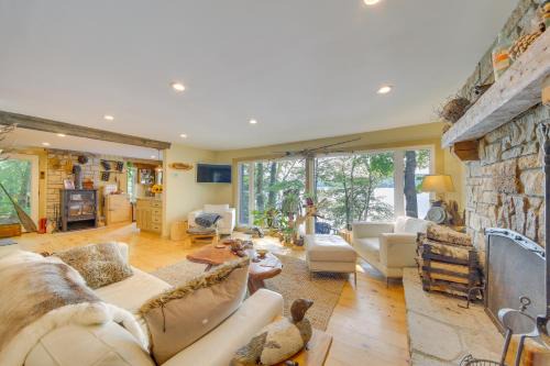 Beautiful Embden Pond Cabin w/Dock & Kayaks!