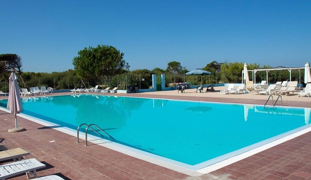 Beautiful private villa for 5 guests with pool, A/C, WIFI, terrace and pets allowed