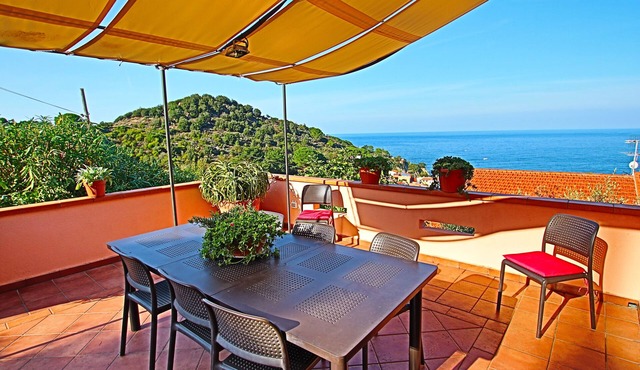 BEAUTIFUL SEA VIEW 300 m FROM THE BEACH. CIN IT049010B42FIBFRDR