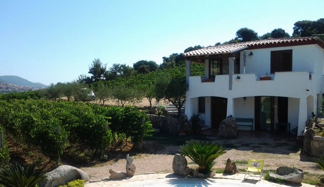 Bed and Breakfast Domo de Resteblas