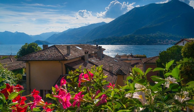 BELLAGIO'S SUNSET, appt with terrace and view of the lake in Bellagio