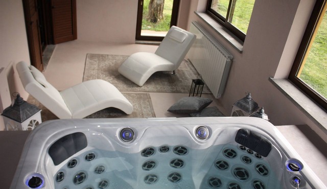 Blue source & Jacuzzi