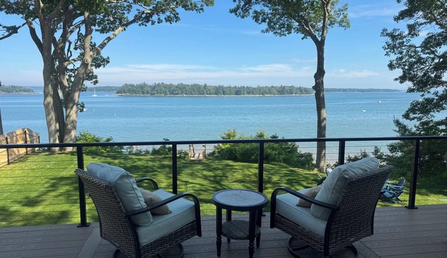 Book 3 Nights, and get the 4th Night FREE Oceanfront Luxury Retreat