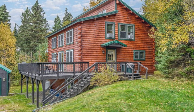 🐾Butler House - Spacious log home nestled in the woods, dog friendly