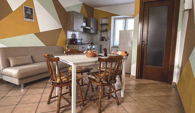 Cézanne - Holiday Apartment in La Morra