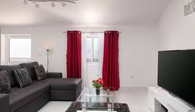 Calheta Ocean View Retreat - Casa Santana
