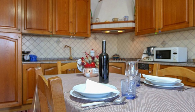 Casa Pia with pretty garden in Oliena