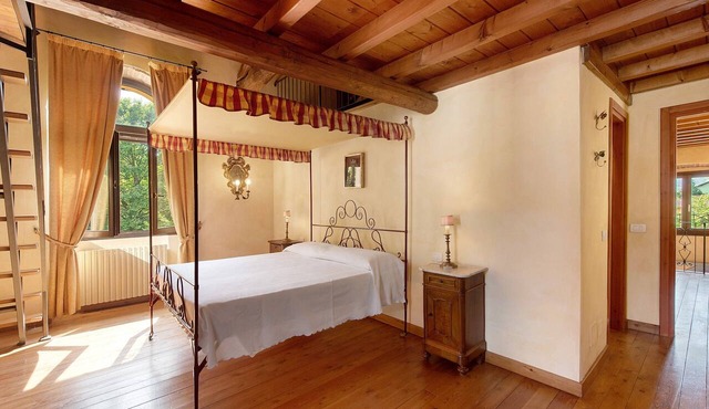 Cascine di Villa Schella with Pool – Relaxing Oasis for Groups and Families