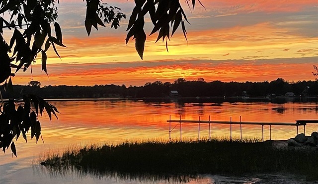 Charming 3 bedroom home directly on Lake Salem VT -great views!