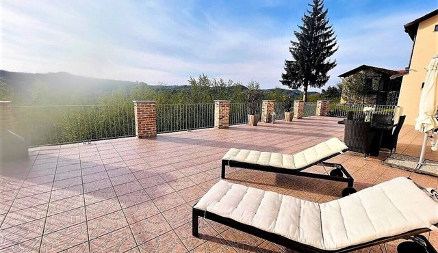 Charming Country House with Panoramic Terrace and Mountain Views