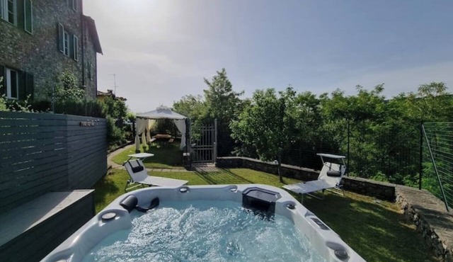 Charming Oasis in Tuscany: Historic Spaces with Private Jacuzzi