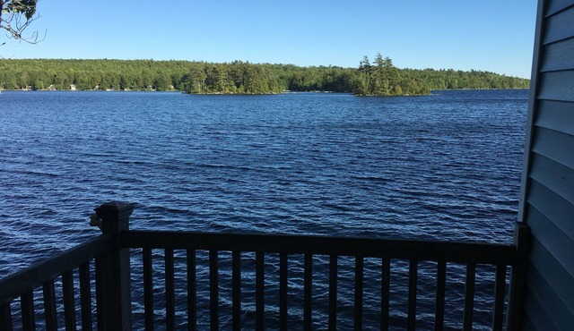 Charming Lake front Cottage w/dock close to Acadia National Park & Bar Harbor