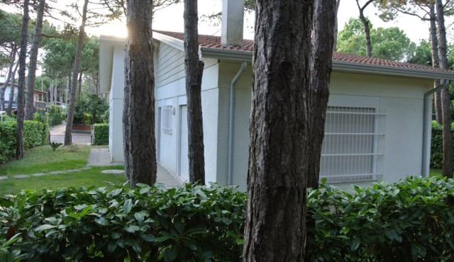 Charming villa with garden and BBQ near the beach