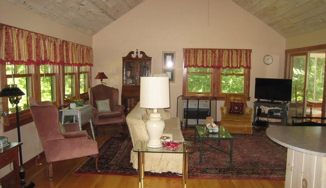 Classy Cedar Shake on Damariscotta Lake Charm w/Amenities Boats BEST Sr. choice!