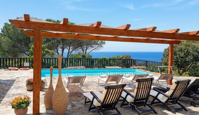 ClickSardegna Alghero Villa Barranch with stunning sea view and pool with A/C