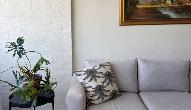 Cosy Central Studio for Two — Free Parking & WiFi