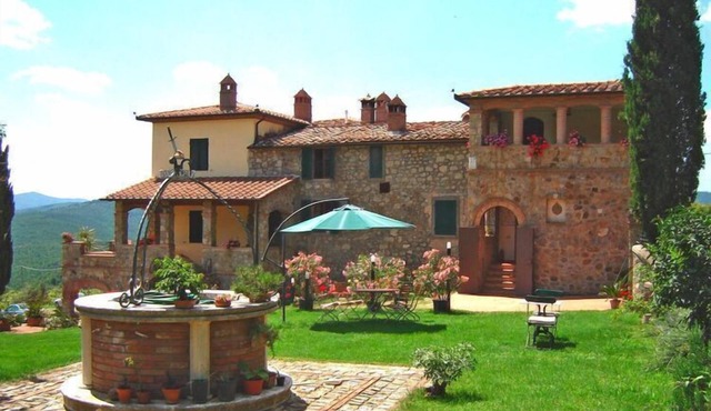 Country House in Chiusdino with Panoramic Views