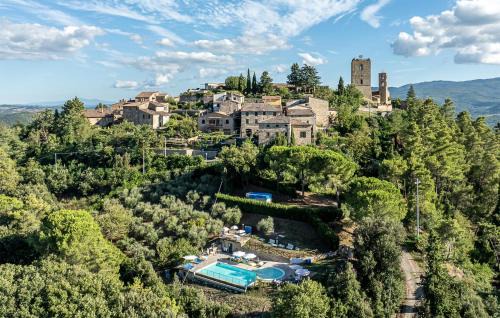 Cozy Apartment In Montecastelli Pisano