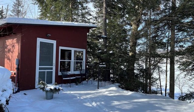 Cozy lakeside cabin on Lake Eden, Vermont