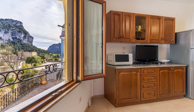 da Zia Vittoria - Two Bedroom Apartment, Sleeps 4
