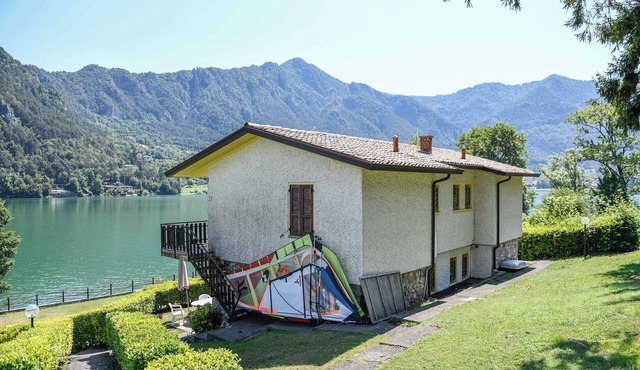 Direkt am See mit Terrasse