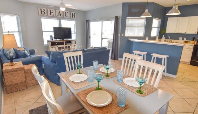 Emerald Escape I - 2BR SPC Beach Walk