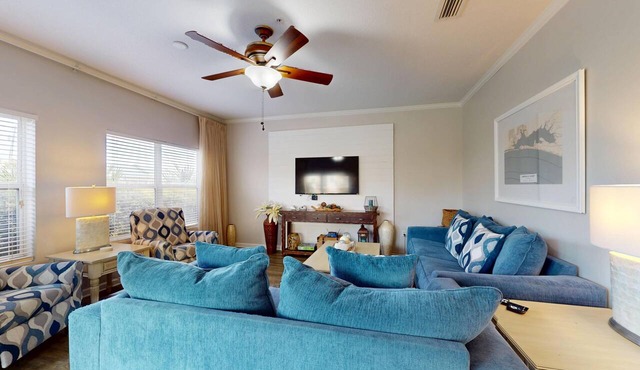 Emerald Waters 101 - pristine Gulf rental, pool, short walk to beach