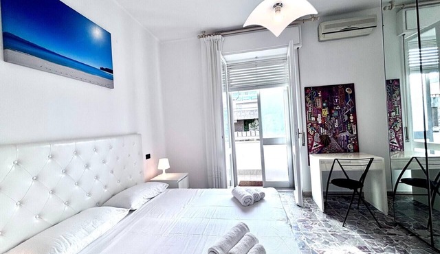 Family Comfort Sole Apartment with Balcony, Wi-Fi and Air Conditioning