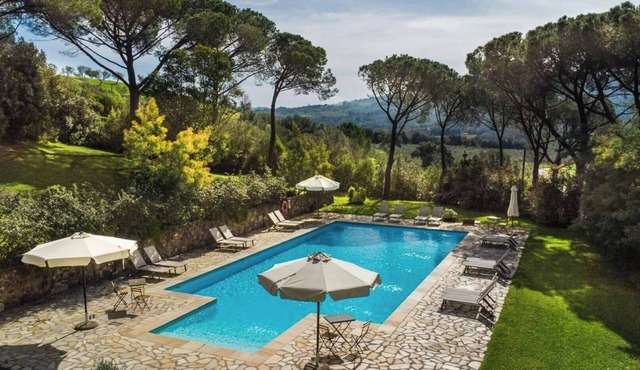 Flat with pool in the Tuscan Maremma