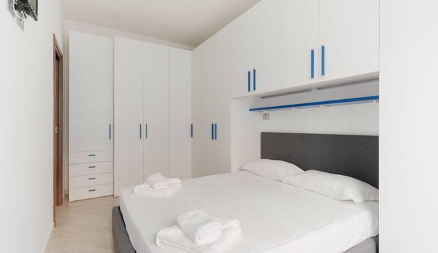 GuestHost - Bright Apartment near MM2 Lambrate