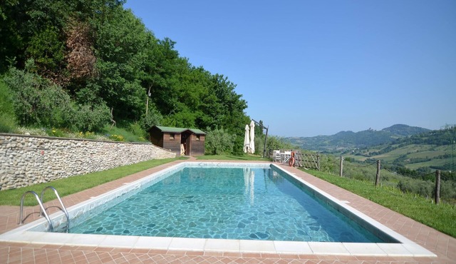 Hillside Stay in Montecolombo