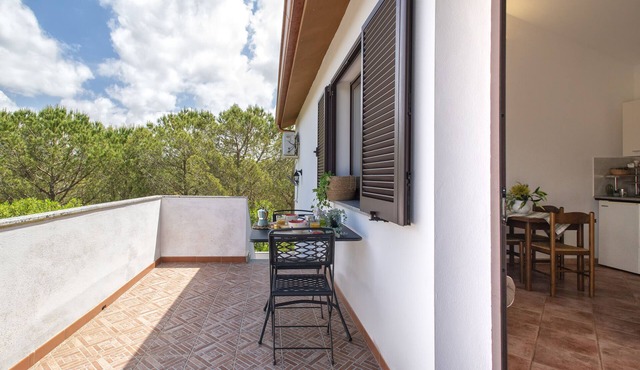 Holiday Apartment 'Casa Vacanza Baratz 3' with Mountain View, Shared Garden & Wi-Fi