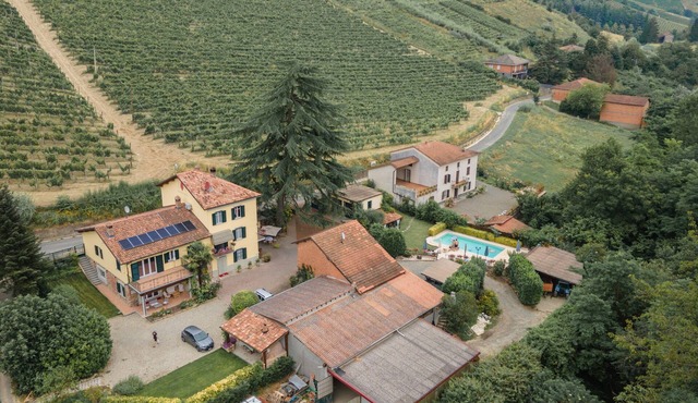 Holiday Home 'Azienda Oddone Prati Winery' with Private Pool, Shared Garden & Wi-Fi