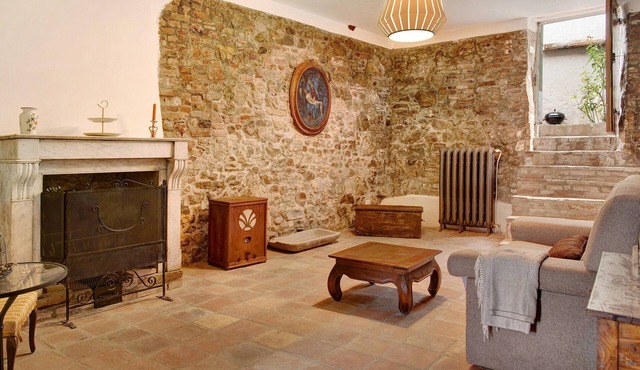 Holiday Home 'Casa Cigana' with Private Garden and Wi-Fi