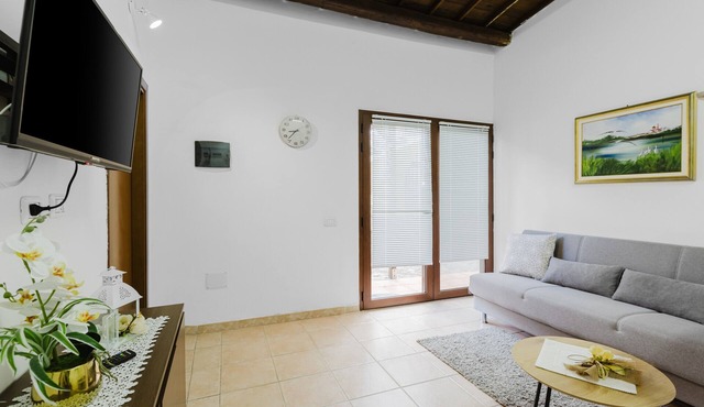 Holiday Home 'Il Corbezzolo Apartment' with Shared Terrace, Wi-Fi and Air Conditioning