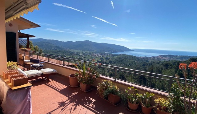 Holiday Home 'Bellavista' with Sea View, Private Terrace and Air Conditioning