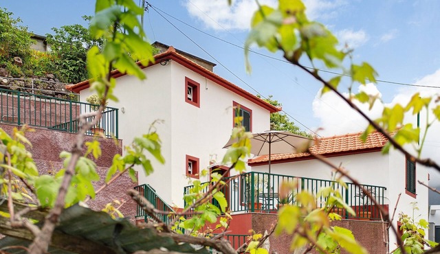 Holiday Home 'São Vicente' with Mountain View, Terrace & Wi-Fi