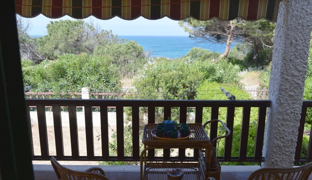 Holiday home with sea view on the beach of Is Arenas and Torre del Pozzo 300 meters from the sea sho
