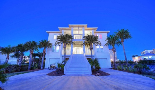 Holiday Isle Home with Pool, Views & Tiki Cruise