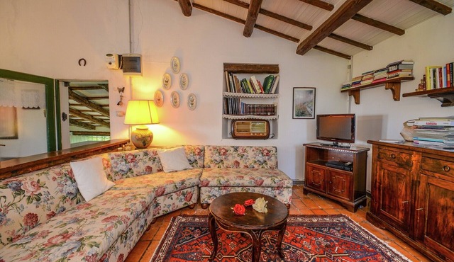 Idyllic Countryside Stay with Garden