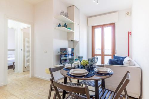 Il quadrato blu by Houset